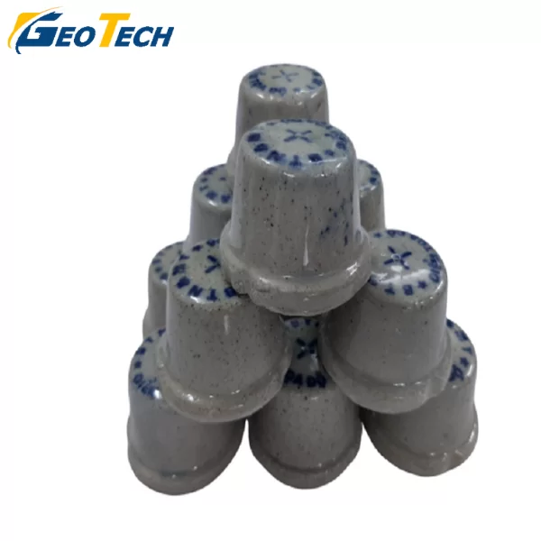 Mốc sứ trắc địa 3